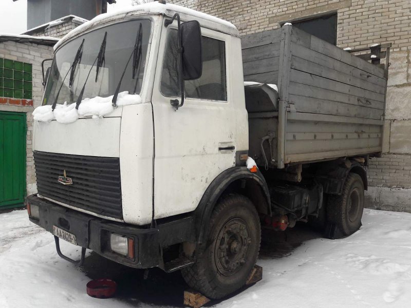 Самосвал МАЗ-555102-220