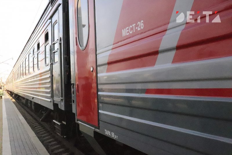 Верхняя полка в фирменном поезде