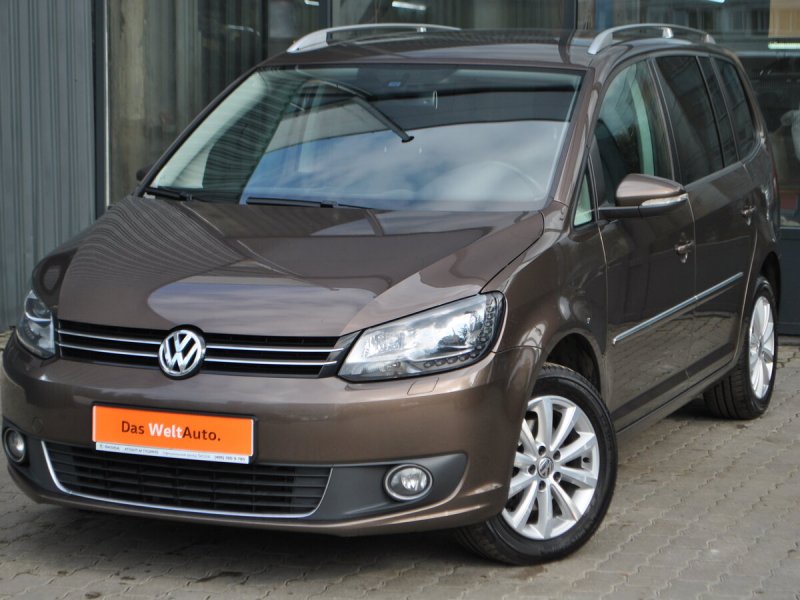 Volkswagen Touran коричневый