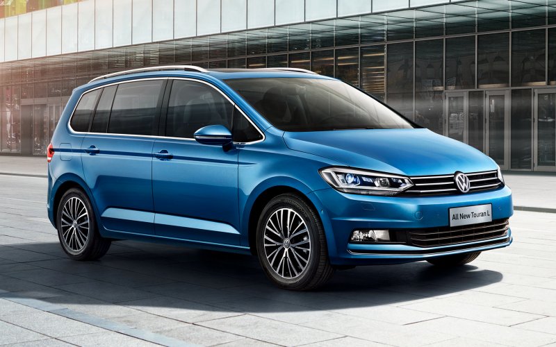 Volkswagen Touran 2010 салон