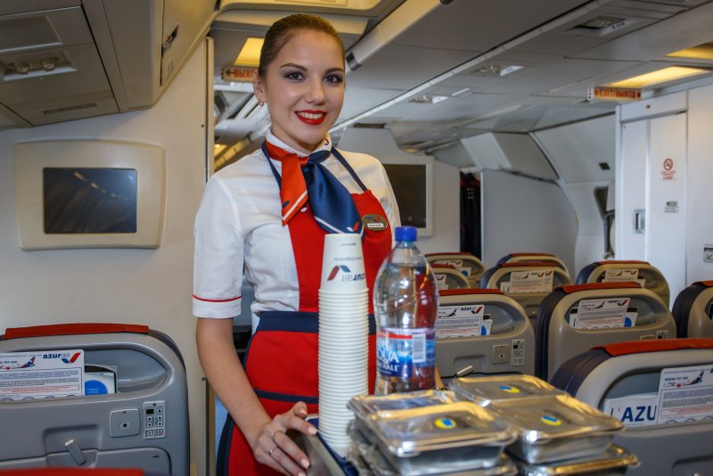 Azur Air авиакомпания стюардессы