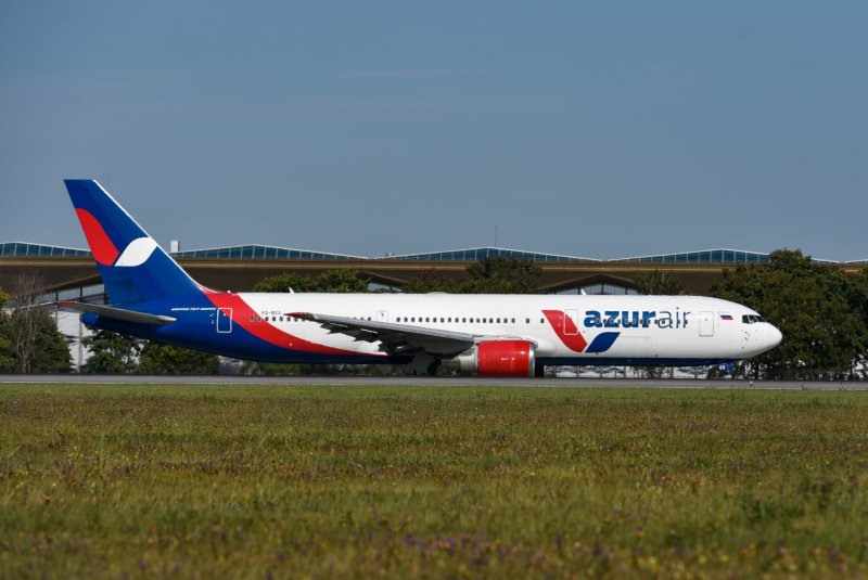 767-300 Azur Air