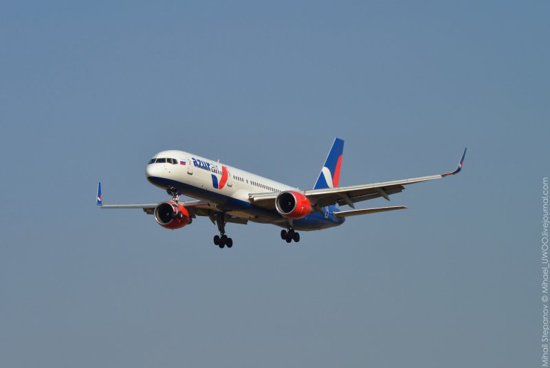 Азур 676