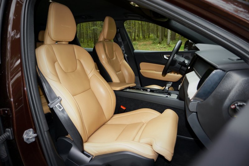 Volvo xc60 Янтарный салон