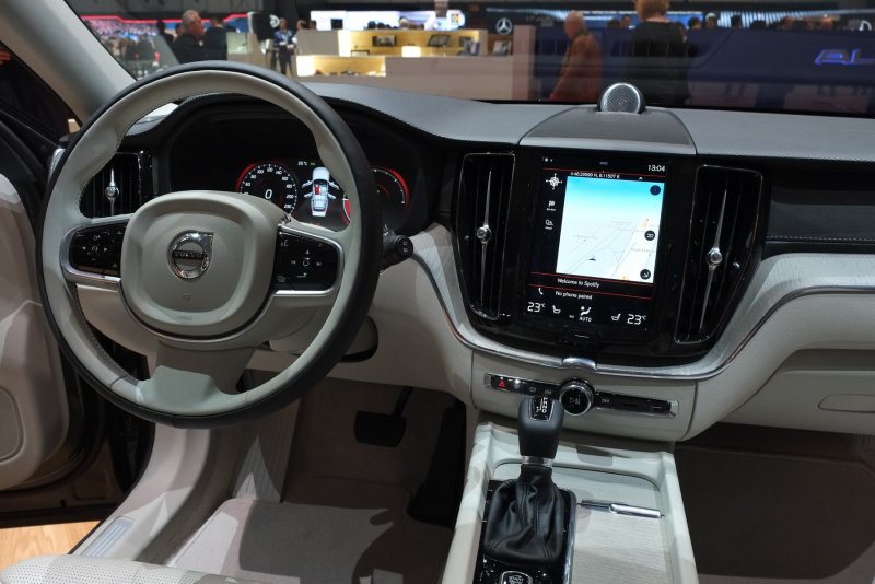 Вольво xc60 новая салон