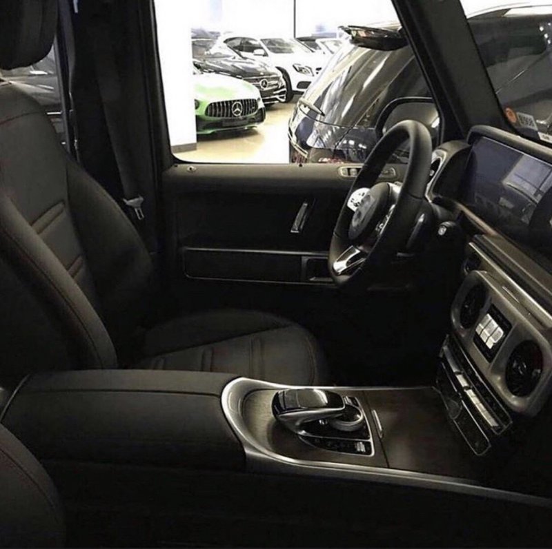 Mercedes-Benz g-class w464 Interior