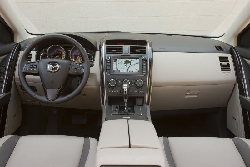 Mazda CX-9 2019 салон