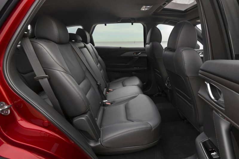 Mazda CX 9 салон