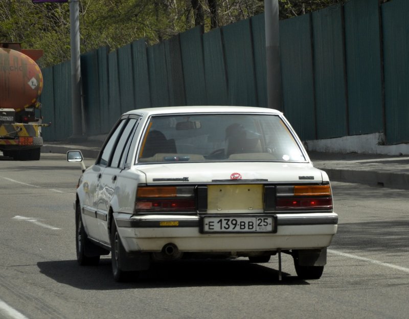 Nissan stanza 13 кузов
