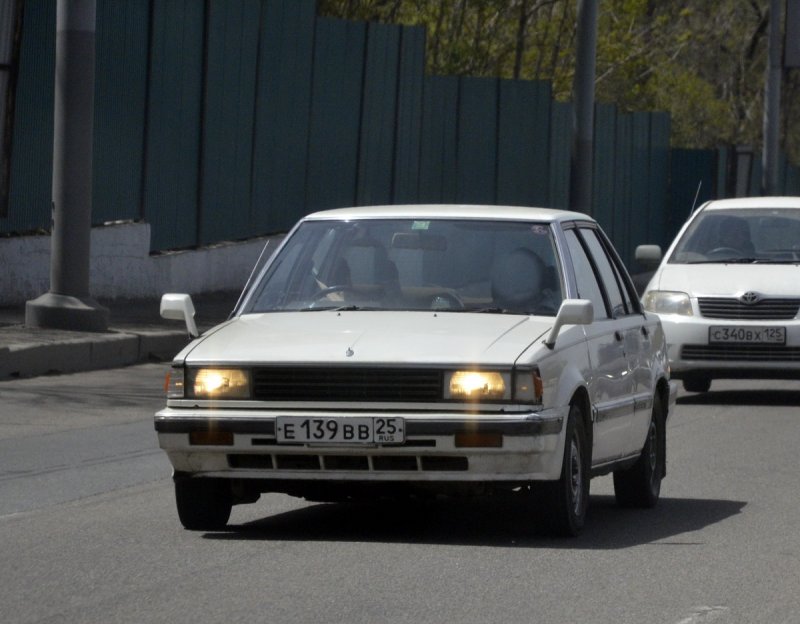 Ниссан Станза 1985