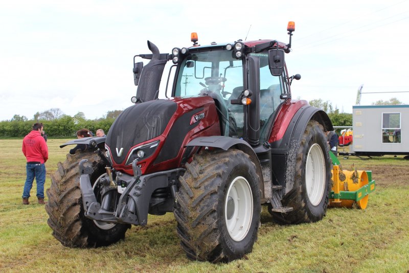 Трактор Valtra t161c