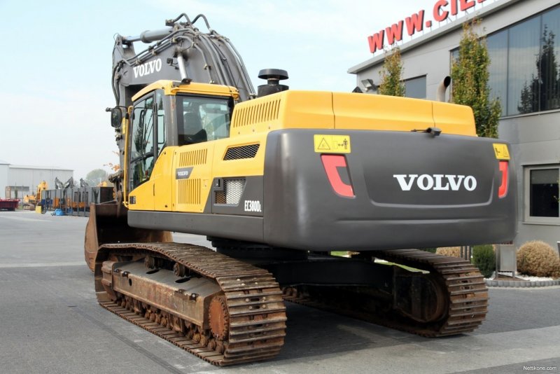 Экскаватор Volvo lg680
