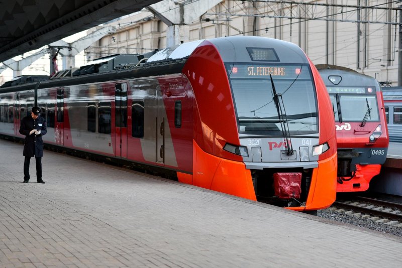 Новый двухэтажный поезд Мурманск Санкт-Петербург