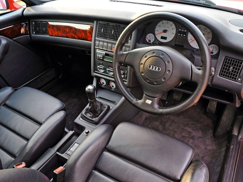 Audi s2 салон