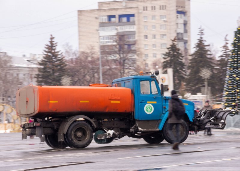 Поливомоечная ЗИЛ ко 713