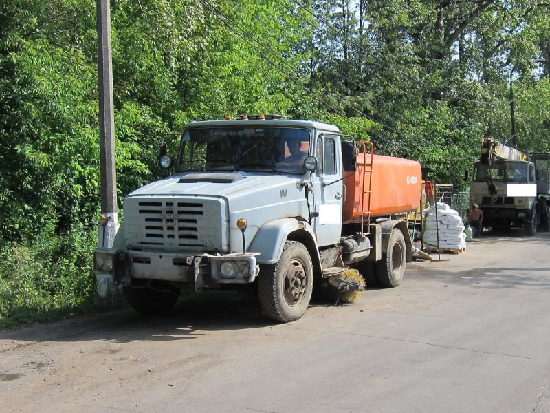 Автомашина поливомоечная ко 829а-01 авизо