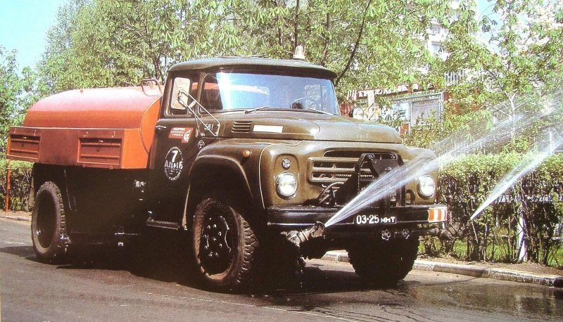 ЗИЛ ПМ-130 автомобиль поливомоечный