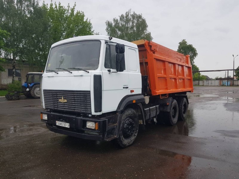 МАЗ 6526л2 самосвал