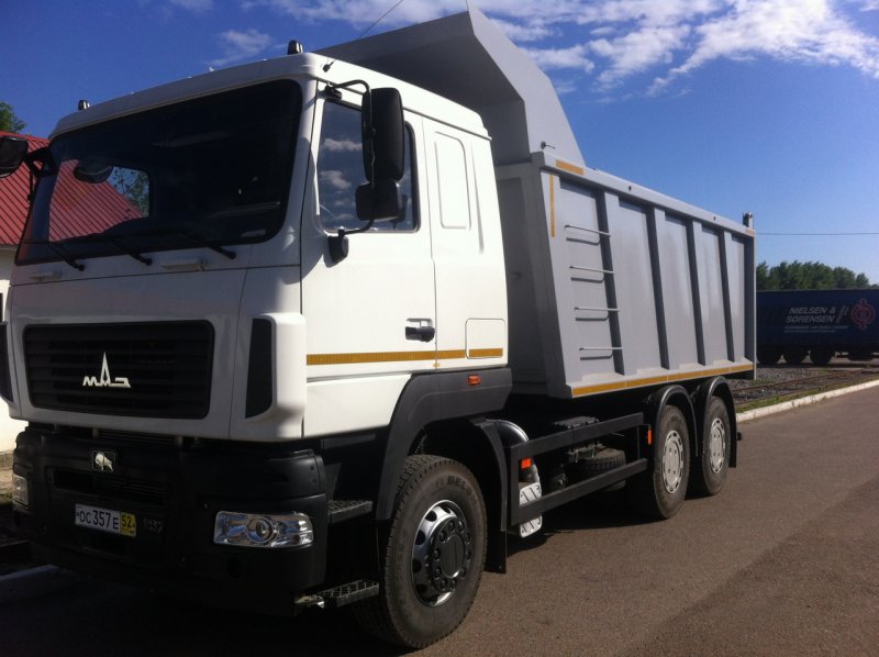 МАЗ 6501 самосвал