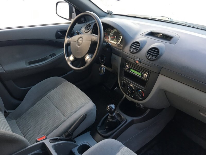 Chevrolet Lacetti 2007 седан салон
