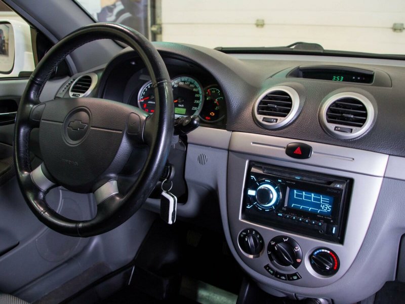 Chevrolet Lacetti 2008 салон