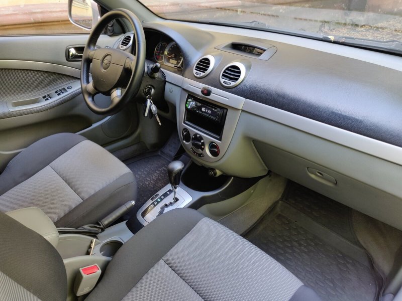 Chevrolet Lacetti салон сзади