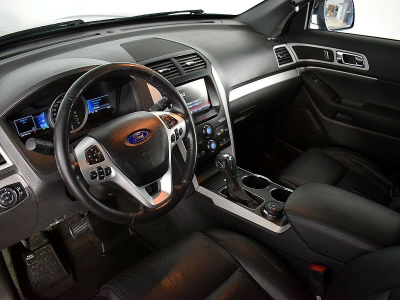 Ford Explorer 2015 салон