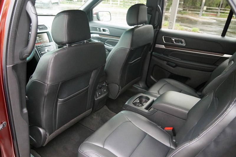 Ford Explorer 2015 салон