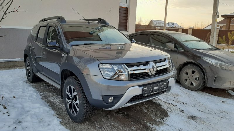 Renault Duster Adventure серый