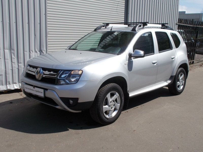 Renault Duster серый