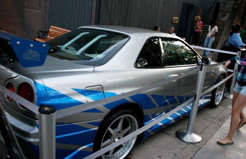 Nissan Skyline r34 пола Уокера