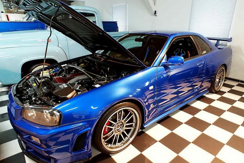 Nissan Skyline GTR r34 Форсаж