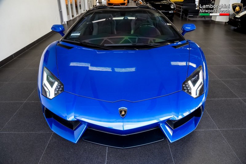 Lamborghini Aventador Liberty walk голубая