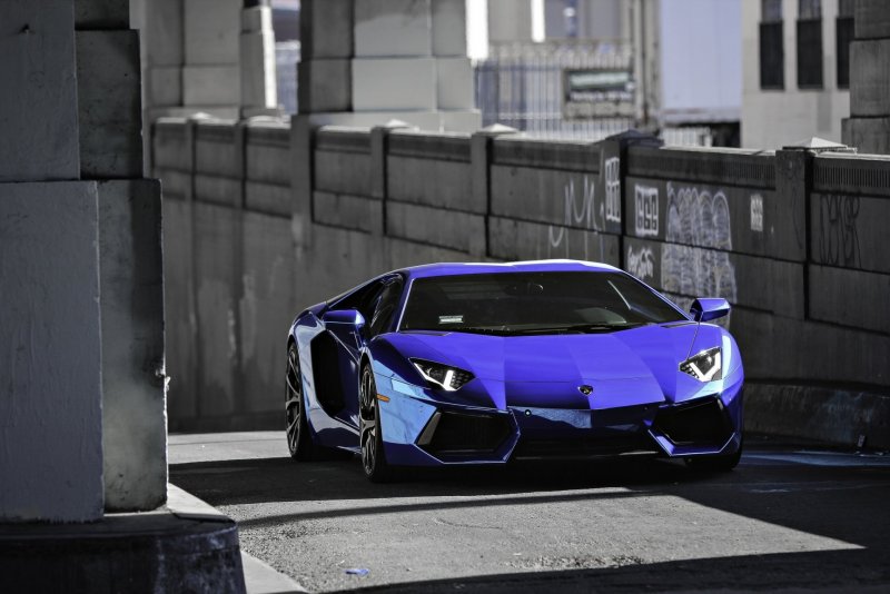 Rakhim - синий Lamborghini