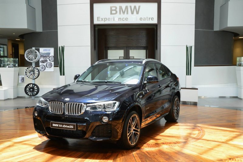 BMW x4 m черный