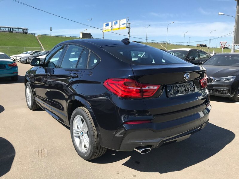 БМВ x4 черный карбон