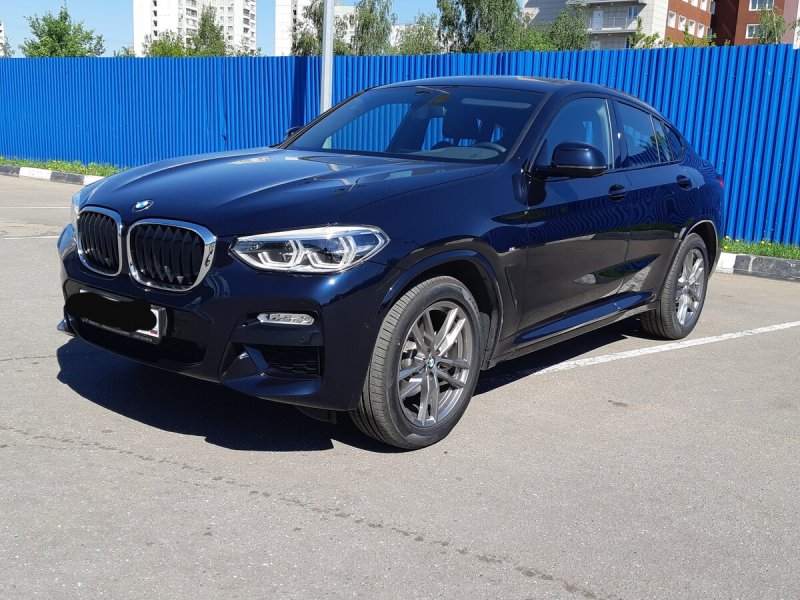BMW x4 черный сапфир