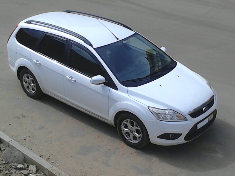 Ford Focus 2 Restyling Universal