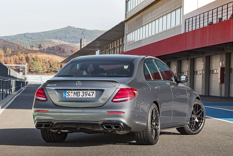 Mercedes e63 AMG 2021