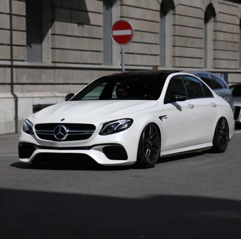 Mercedes e63 AMG