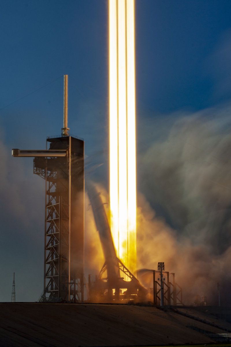 SPACEX Falcon Heavy