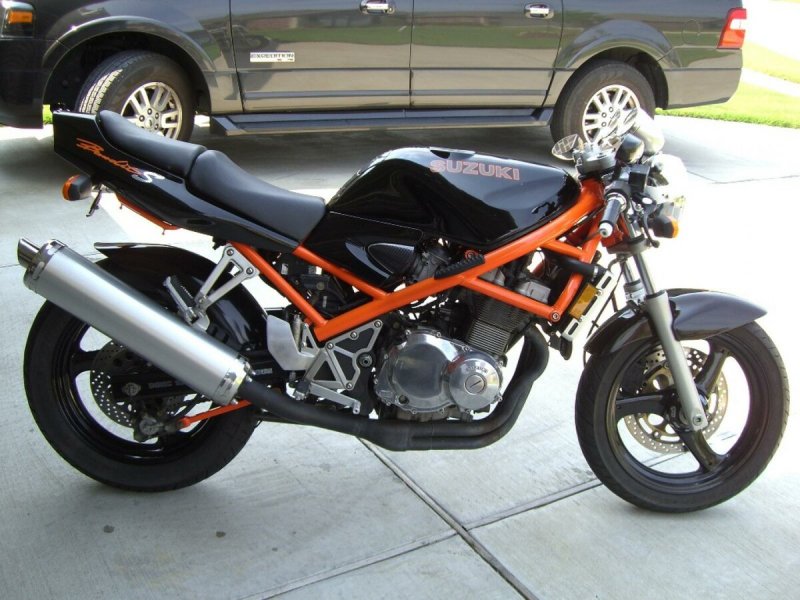 Сузуки GSF 400