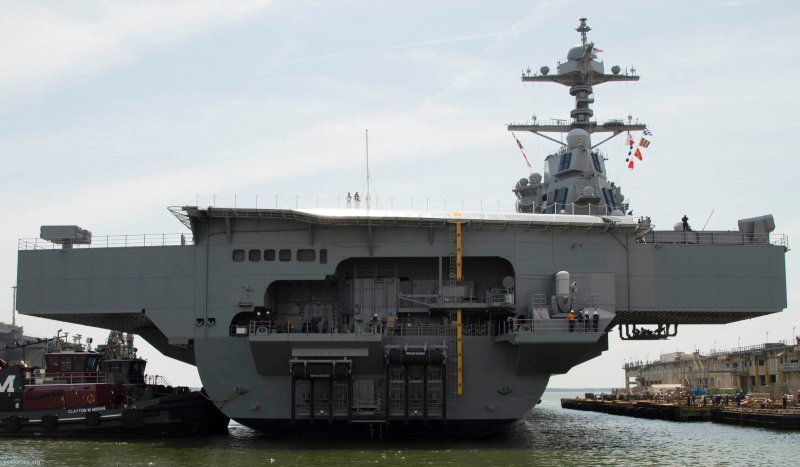 Корабль USS LCS-22 `Kansas City`