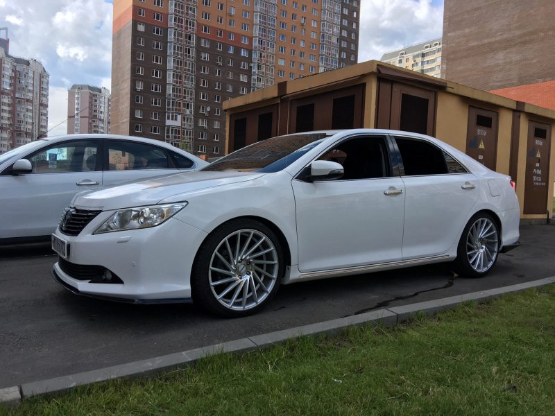 235 50 R18 Тойота Камри 50