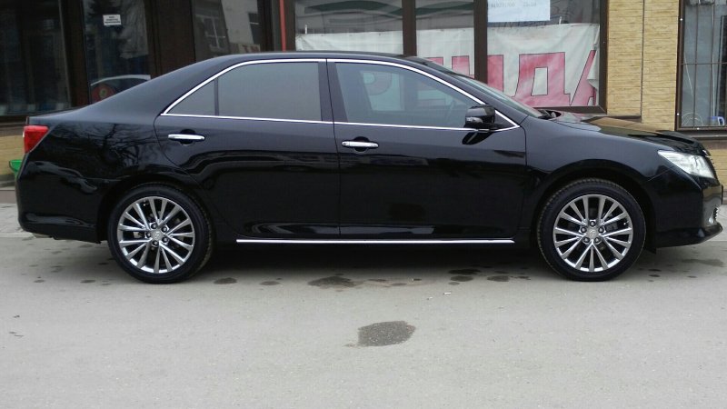 Белая Camry r20