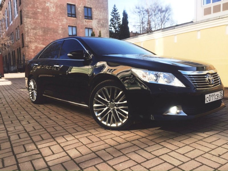 Toyota Camry 40 r19