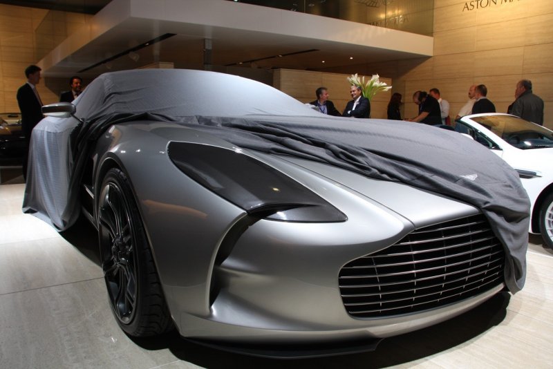 Aston Martin one 77 2020