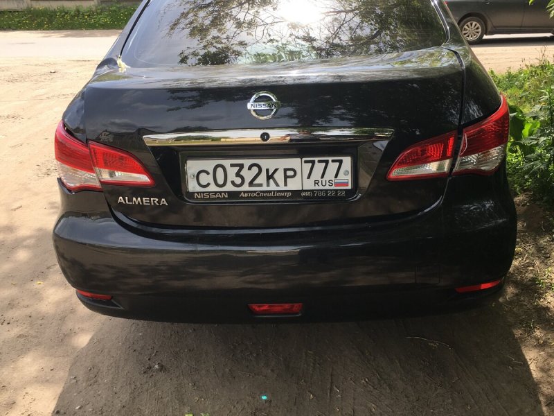 Nissan Almera 2014 сзади