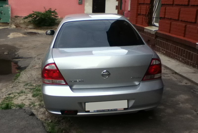 Nissan Almera 2006 зад