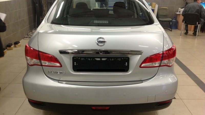 Nissan Almera 2014 сзади